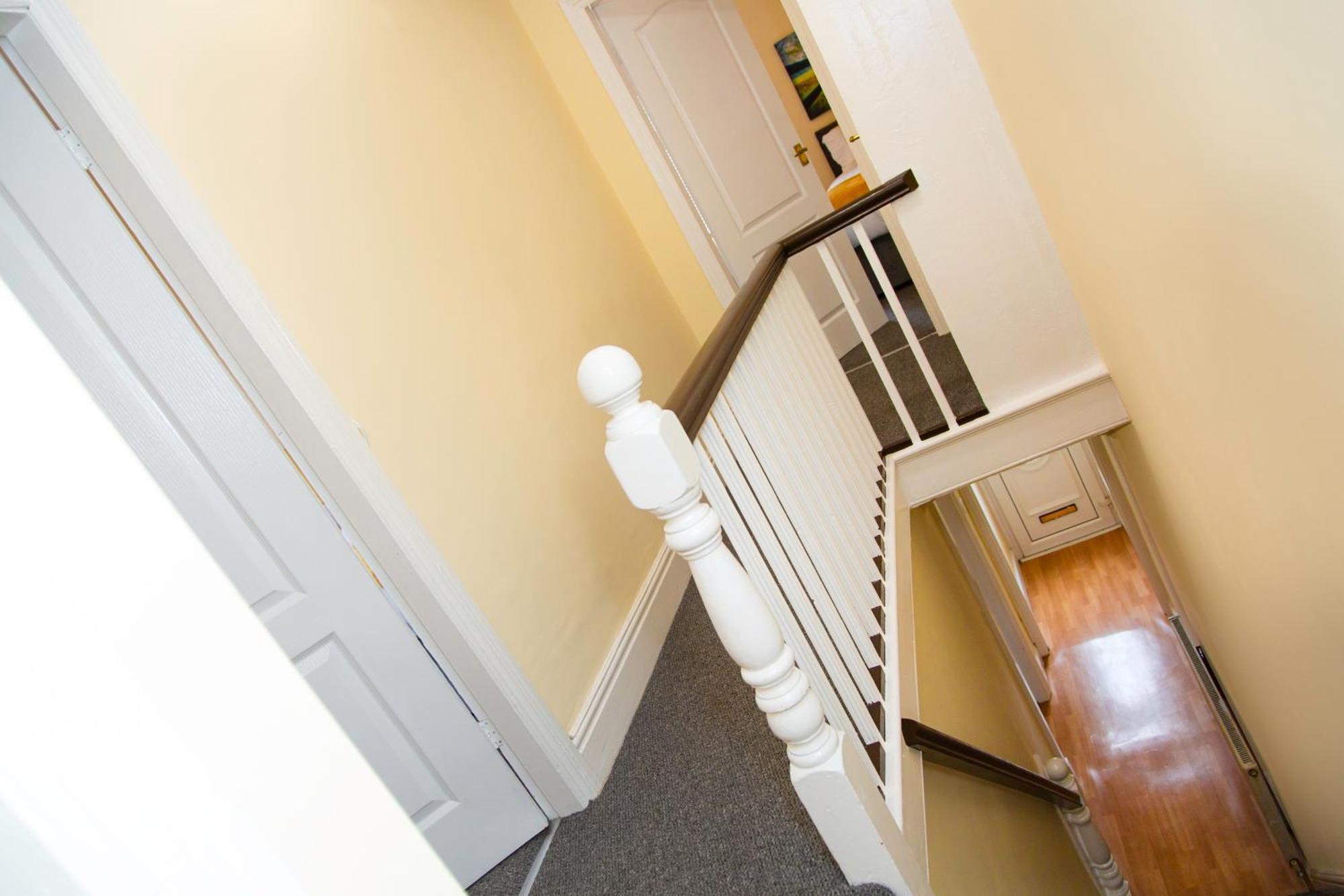 Litherland Newly Launched 3 Bedroom House With Free Parking מראה חיצוני תמונה
