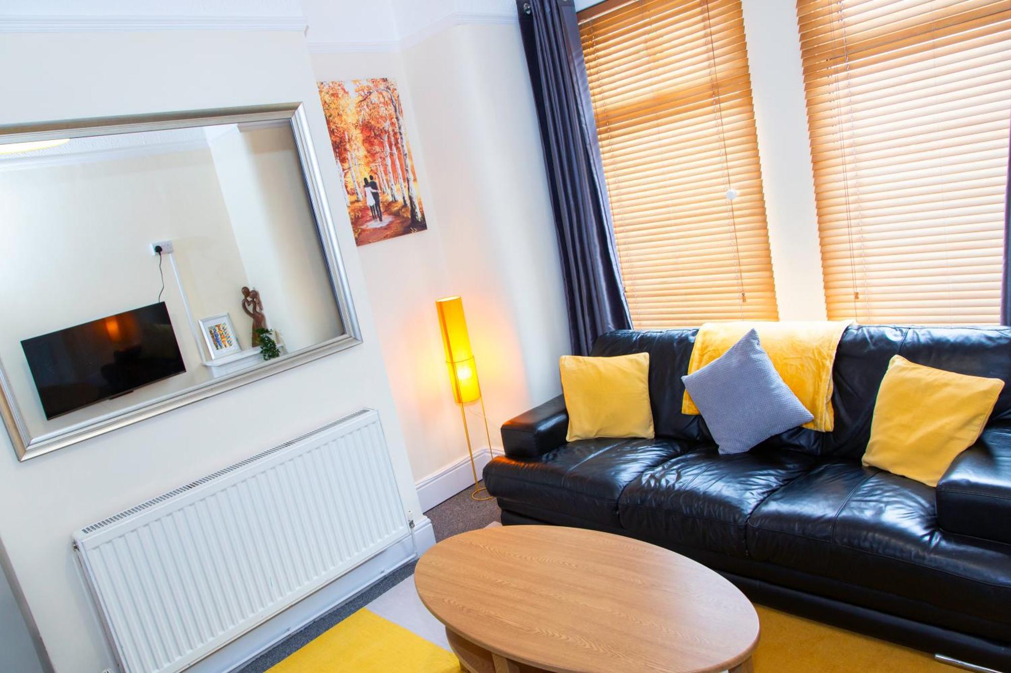 Litherland Newly Launched 3 Bedroom House With Free Parking מראה חיצוני תמונה