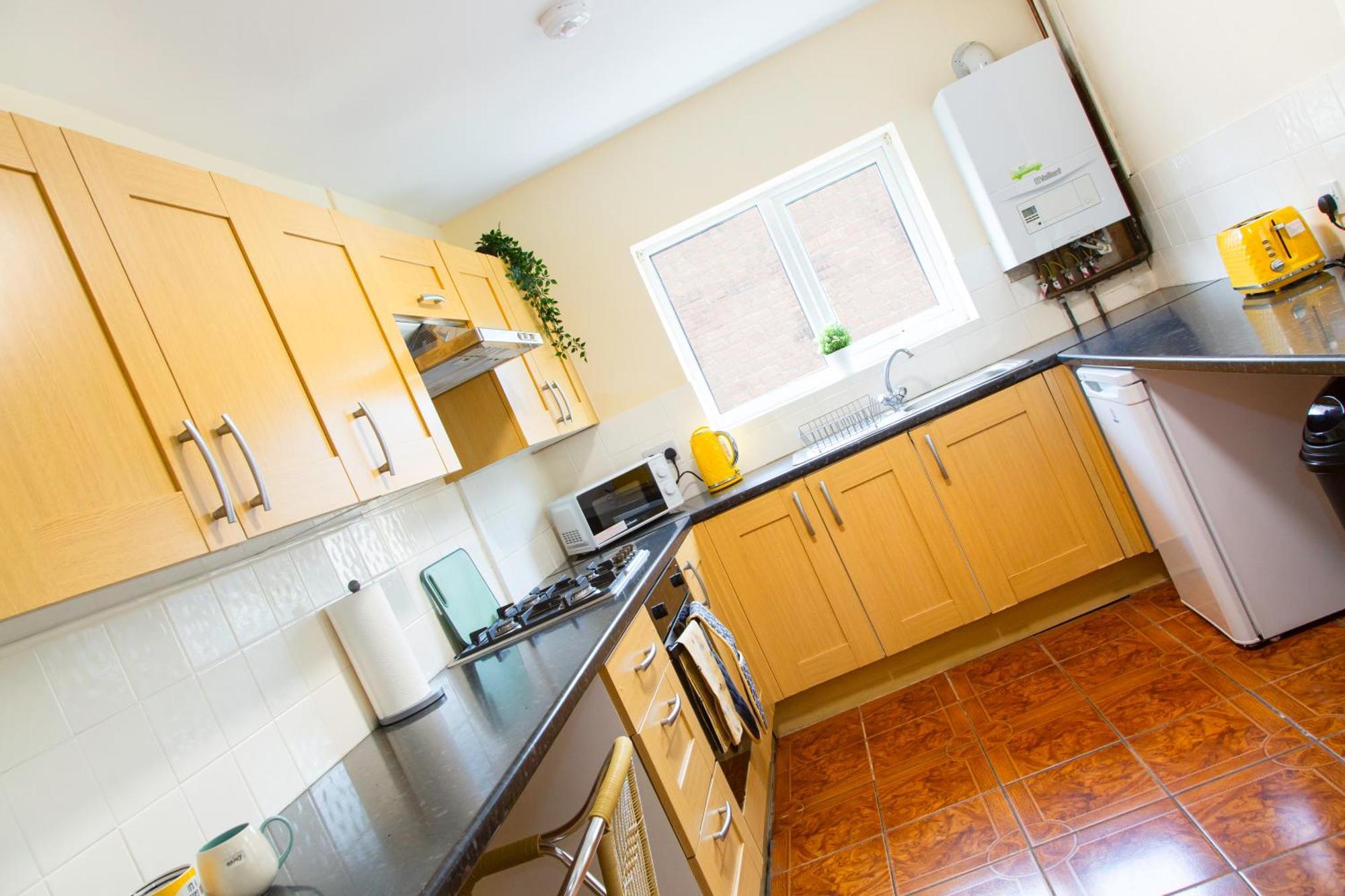 Litherland Newly Launched 3 Bedroom House With Free Parking מראה חיצוני תמונה